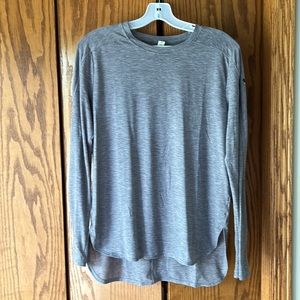 Under Armour long sleeve t shirt